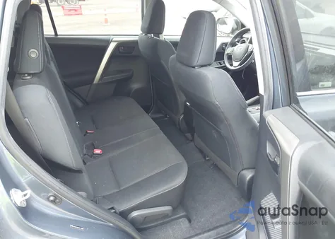 2013 Toyota Rav4 Xle z USA, uszkodzony, nr VIN JTMRFREVXDD028062